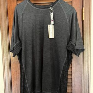 NWT Tommy Bahamas Island zone T-shirt